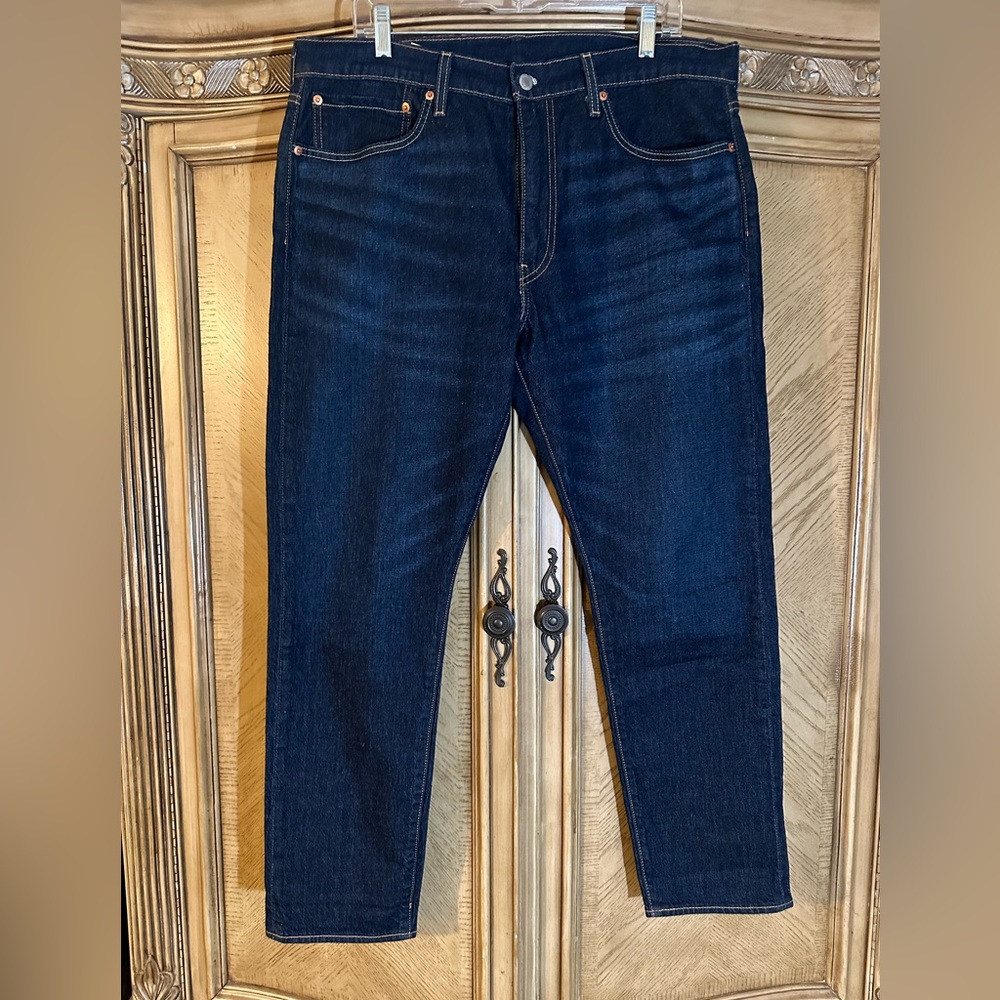 Levi Strauss & Company 512